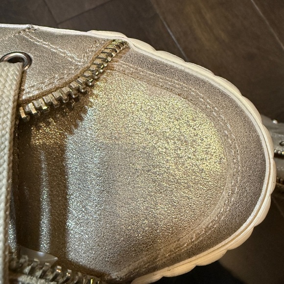 𝅺euc Ash High Tops, Gold Champagne Color, Size 9 - Picture 14 of 15
